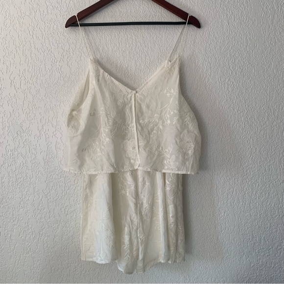 The Jetset  Diaries Monta Vista Embroidered Cotton  Romper Size L - Picture 7 of 12